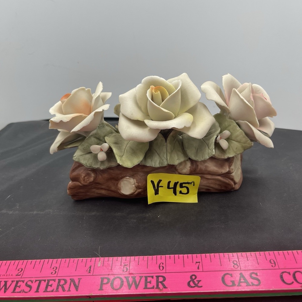 Napoleon Porcelain Roses On Log‎ Italy Capodimonte(v45)